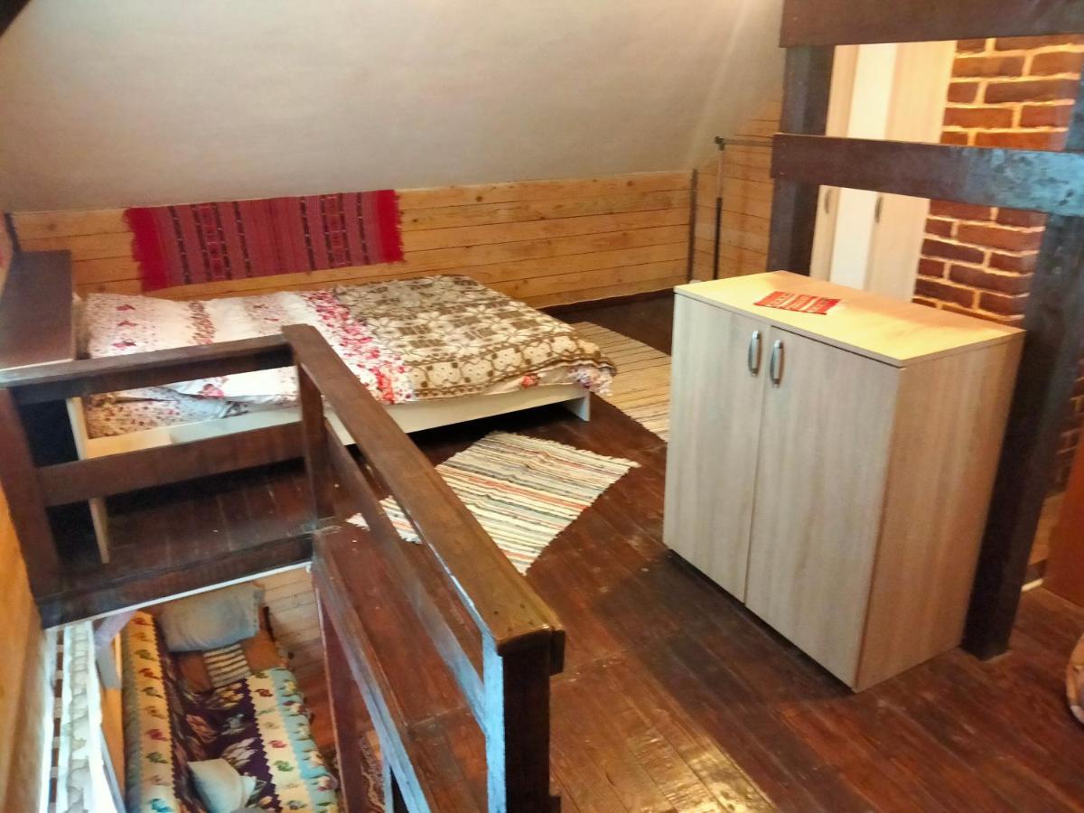 Casa Piscul Lupului Βίλα Pucioasa Εξωτερικό φωτογραφία